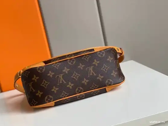 WIS ODEON LOUIS VUITTON 0522